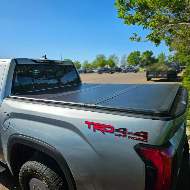 Hard Trifold Truck Bed Tonneau Cover |THTF026|2007-2021 Toyota Tundra 5'6" Bed (66.7”)