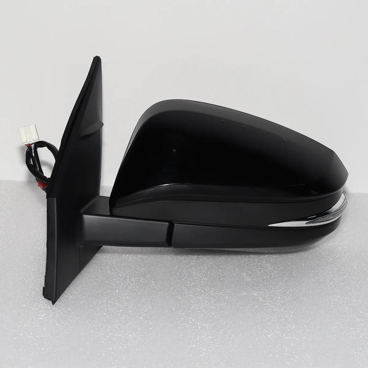 Toyota RAV4 (2013-2015) - Driver Side View Mirror  (Power Operated, Paint to Match, Heated Glass, Turn Signal Light )