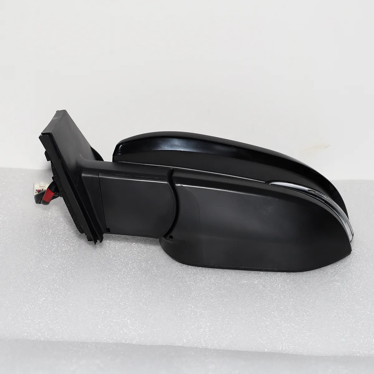 Toyota RAV4 (2013-2015) - Driver Side View Mirror  (Power Operated, Paint to Match, Heated Glass, Turn Signal Light )