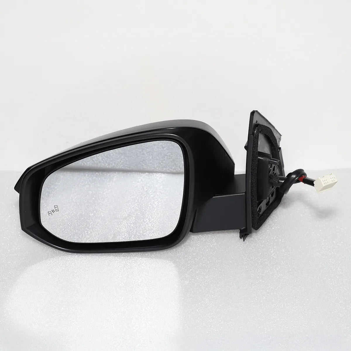 Toyota RAV4 (2013-2015) - Driver Side View Mirror  (Power Operated, Paint to Match, Heated Glass, Turn Signal Light, Blind Spot Monitor )